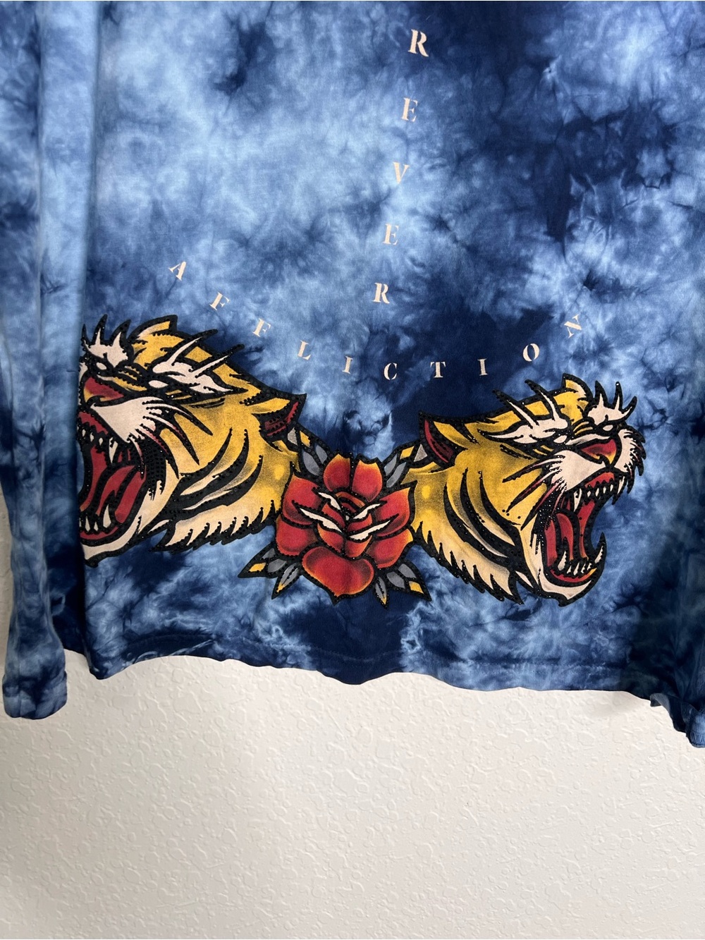 Affliction T Shirt Men’s XL Tie Dye Tiger Studded Roses Rhinestones B24 - Picture 5 of 10